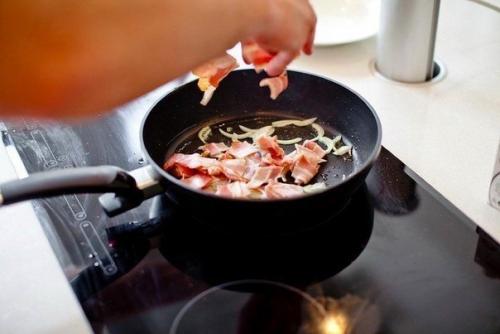 Паста Карбонара?   Ингредиенты: 03