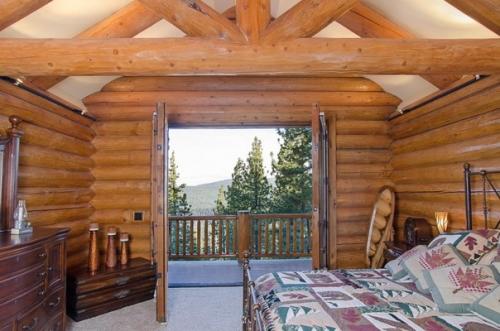 Интерьер бревенчатого дома в горном стиле. 06