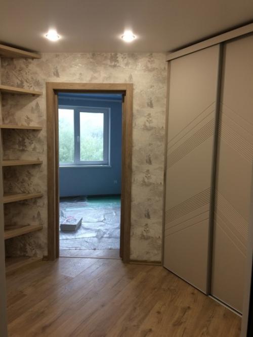 Уже знакомая вам фрезеровка с распашных шкафов переместилась и на купе! 03