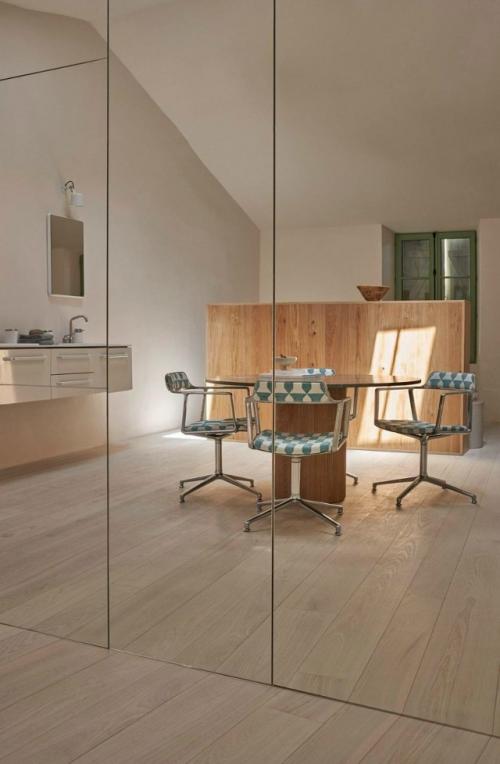 На юге Франции средневековый дом XIV века получил новую жизнь и превратился в современный гостевой дом. 05