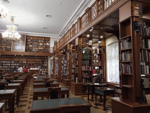 Меленаалябьева. Вчерашний трудовой день в российской государственной библиотеке в корпусе дома Пашкова. 02