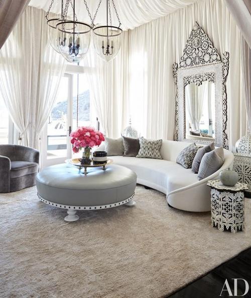 Сегодня мы хотим вам рассказать о жилище Хлои кардашьян. 05