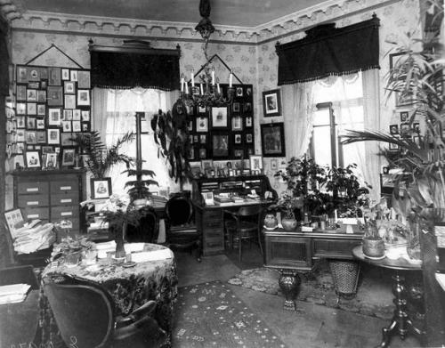 Аналог журнала Дизайн и Интерьеры нашего времени - фотографии квартиры князя Михаила Андроникова (Петербург, наб. 03