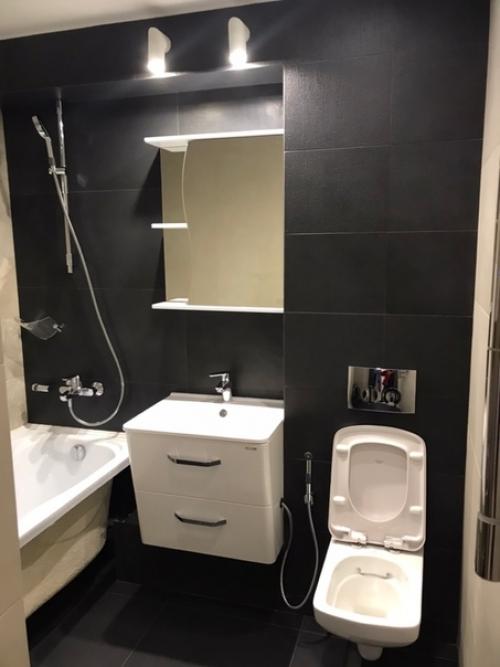 Ремонт в хрущевке с полной заменой сантехнuкu и элеkтрuкu сделали. 08