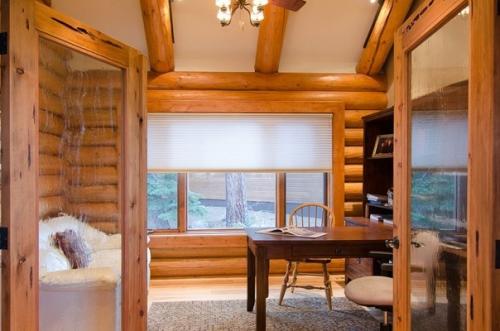 Интерьер бревенчатого дома в горном стиле. 05