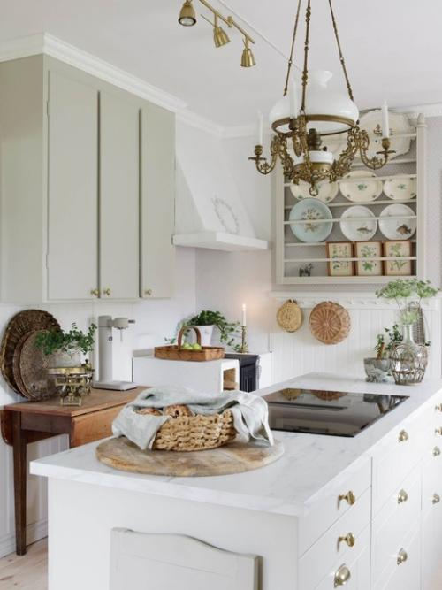 Свой дом. В этом старинном доме площадью 128 кв. 02