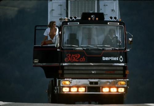 История грузовиков Renault TR, R и Major или как покорять сердца водителей 26 лет. 01