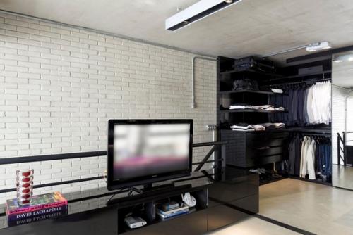 Расположенный в Сан-паулу, Бразилия, этот лофт с шикарным интерьером в промышленном стиле был представлен компанией Diego Revollo Arquitetura. 07