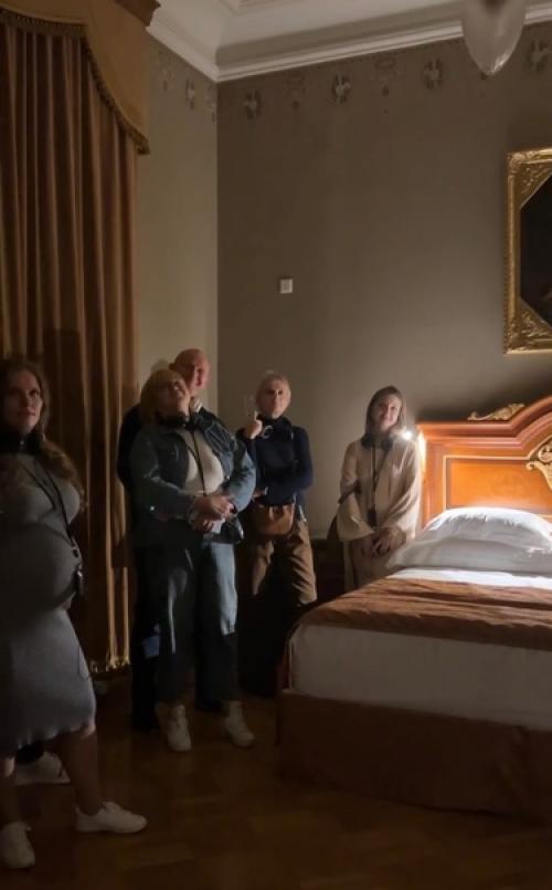 Вчера вечером посетили вместе с управляющей спектакль - экскурсию Заблудшие в гостинице националь. 03