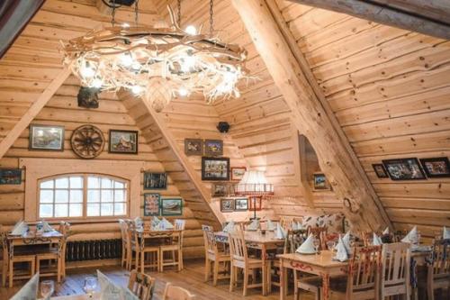 6 ресторанов, где можно вкусно поесть и отдохнуть за городом. 03