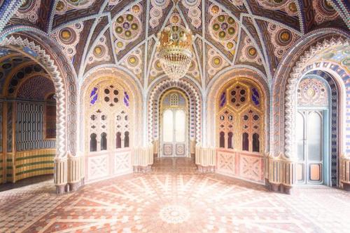 Замок саммеццано (Castello di Sammezzano. 02
