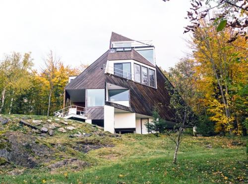 Идея жизни - в - лесу: когда дом посреди ландшафта, то надо использовать все возможности для проникновения красивых видов в помещение. 02