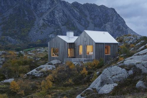 Норвежский стиль - архитектурный стиль, зародившийся в Норвегии и Швеции в XI веке и достигший своего расцвета в 30-х годах XX столетия. 02