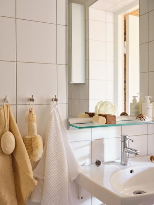 Подборка ванных комнат а скандинавском стиле, в которых тон всему интерьеру задает декор и текстиль. 07