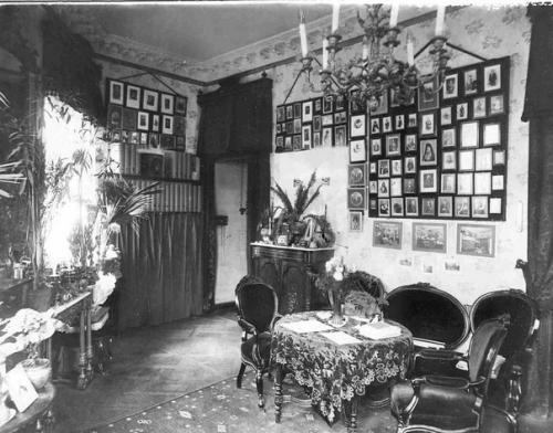 Аналог журнала Дизайн и Интерьеры нашего времени - фотографии квартиры князя Михаила Андроникова (Петербург, наб. 08