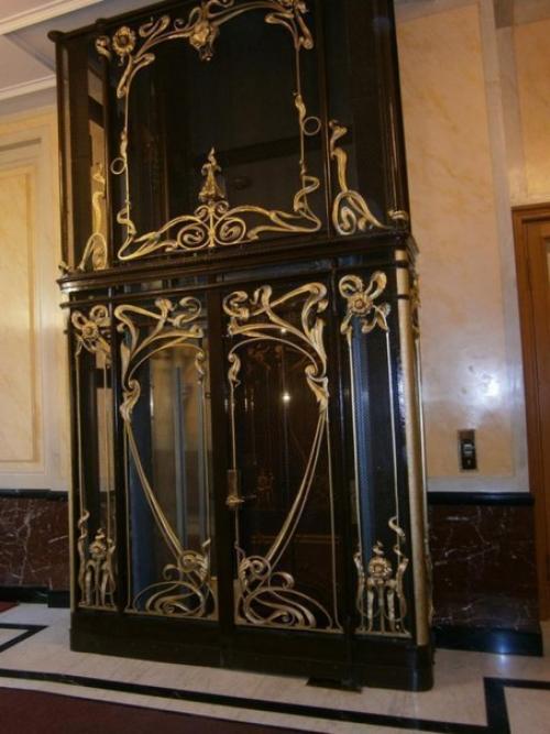 Старинные лифты петебурга, действующие в наше время. 05