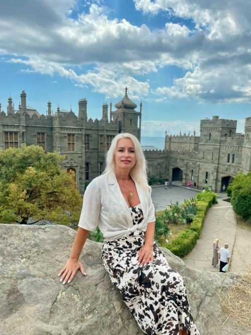 Воронцовскийдворец - архитектурный комплекс в Алупке (Крым), расположенный у подножия горы Ай-петри. 05