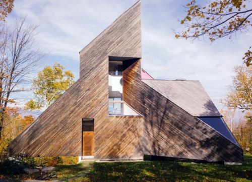 Идея жизни - в - лесу: когда дом посреди ландшафта, то надо использовать все возможности для проникновения красивых видов в помещение. 01