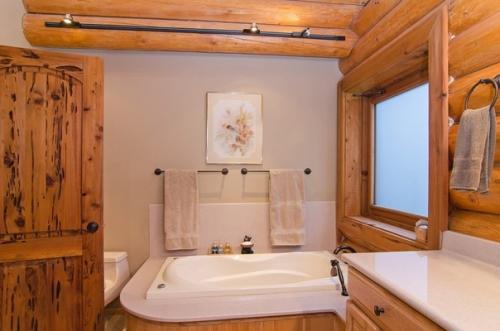 Интерьер бревенчатого дома в горном стиле. 07