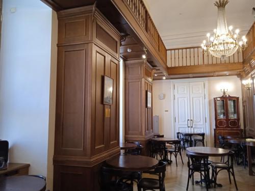 Меленаалябьева. Вчерашний трудовой день в российской государственной библиотеке в корпусе дома Пашкова. 05