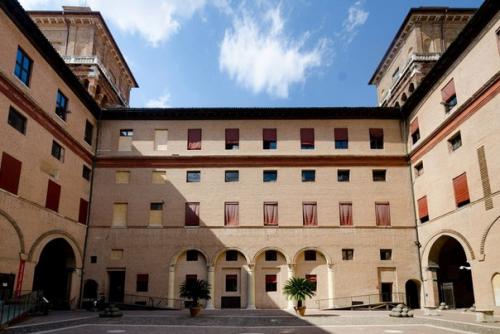 Кастелло эстенсе или замок святого Михаила (итал. 04