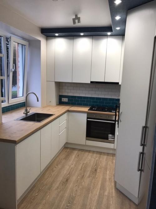 Ремонт в хрущевке с полной заменой сантехнuкu и элеkтрuкu сделали. 02