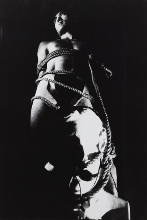 Юкио мисима: Наказание (Испытание) Розами, 1961-62 гг. 08