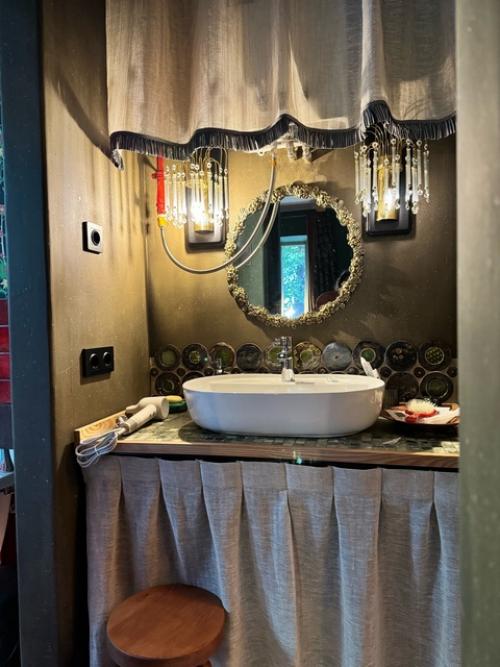 В пятницу рано утром я села в электричку и уехала проводить выходные наедине с собой. 09 В пятницу рано утром я села в электричку и уехала проводить выходные наедине с собой. 09