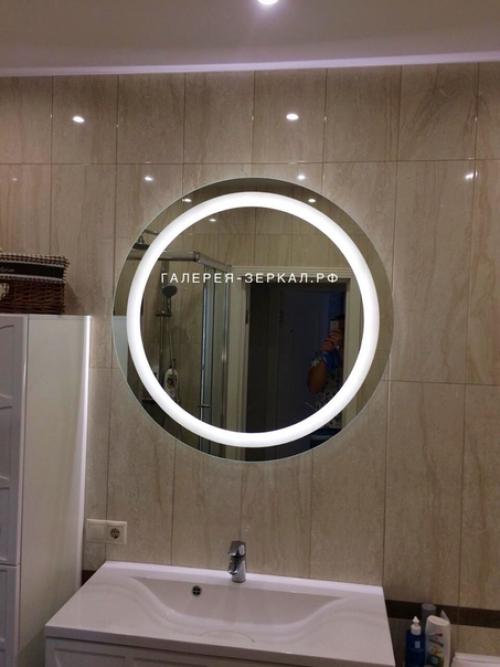 Сложно представить современный интерьер ванной комнаты без зеркала. 01