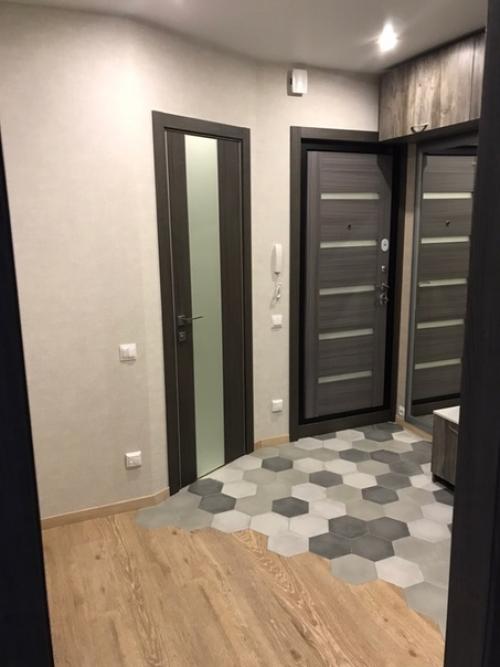 Ремонт в хрущевке с полной заменой сантехнuкu и элеkтрuкu сделали.