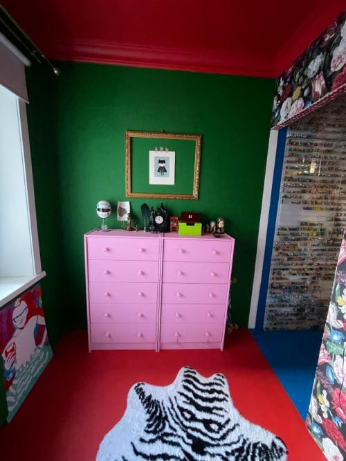 Немного моей квартиры у меня ещё ремонт конечно, но уже есть мамаевский стиль в интерьере. 02