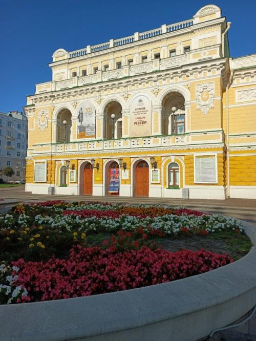 Нижегородский театр драмы имени М. горького - один из старейших театров России. 03