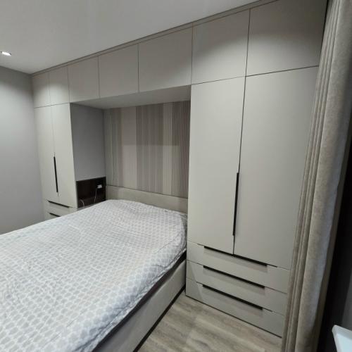 Спальня с рабочей зоной: когда всё на своём месте. 02