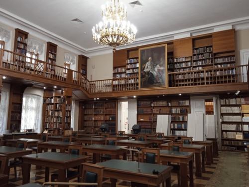 Меленаалябьева. Вчерашний трудовой день в российской государственной библиотеке в корпусе дома Пашкова. 01