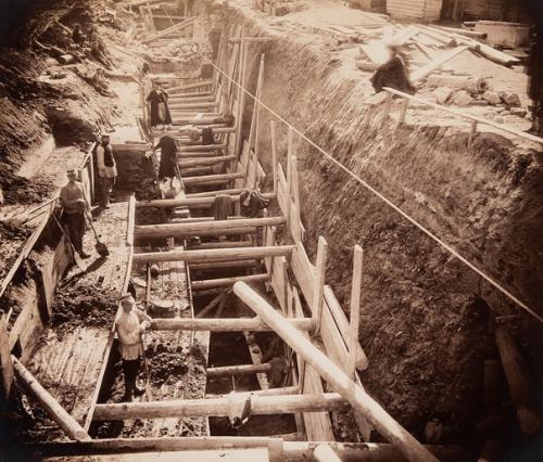 3 сентября (20 августа) 1875 года прошла торжественная церемония закладки здания исторического музея. 09