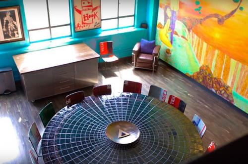 Джонни депп продает свой уникальный пентхаус в Лос-анджелесе за 12 миллионов долларов. 03