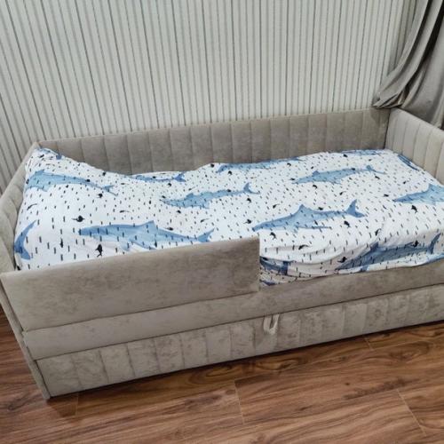 Мы приняли 13 заказов именно на эту модель за 20 дней. 03