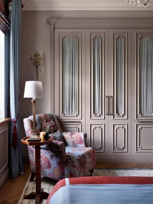 Элегантный интерьер, наполненный оттенками и принтами. 06