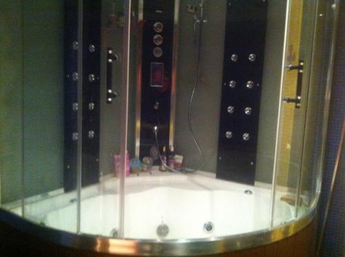 1. срочно, не дорого сдается квартира! 04