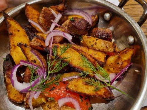 Моязима. Вот и побывали мы в ресторане Итальянцы в Тбилиси вместо прогулки по новогоднему нижнему. 06