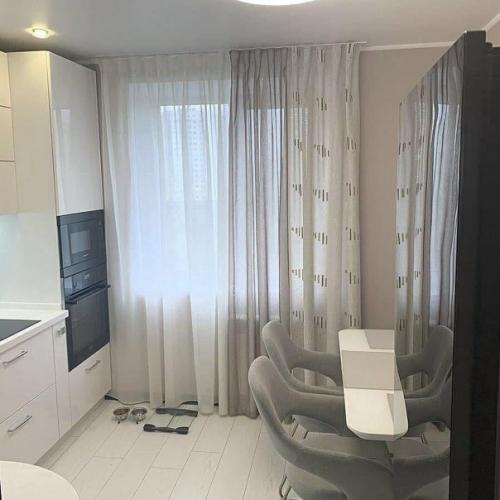 Идеальная кухня.  Красивый гарнитур, продуманная подсветка, гармоничное сочетание оттенков. 05