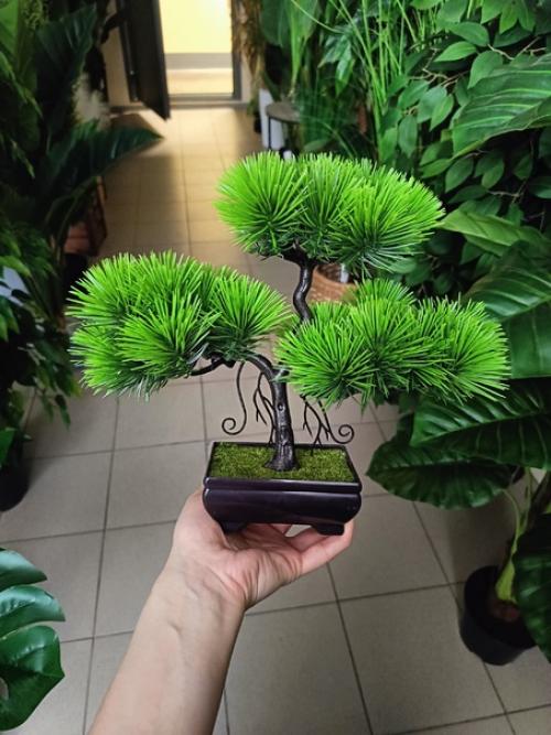 Искусственный бонсай разнообразит и освежит интерьер. 02