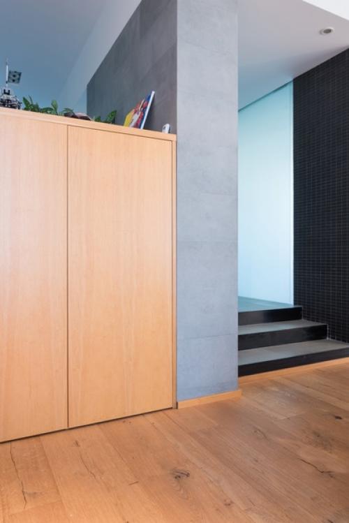 Техника в интерьере - как аккуратно разместить рэковую стойку с AV - оборудованием в гостиной. 01