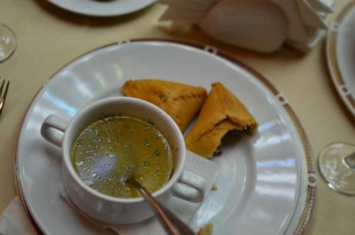 По приезду в Казань нам, конечно, хотелось посетить ресторан с традиционной татарской кухней. 01