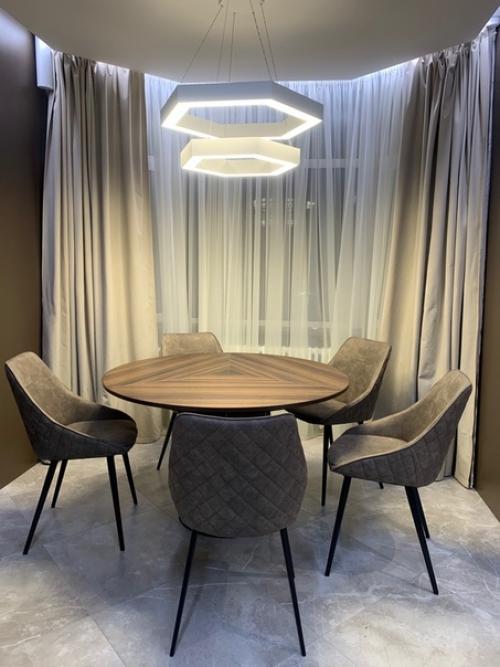 Дизайн кухни - гостиной реализованного объекта от мастерской интерьера и архитектуры Arthouse. 02