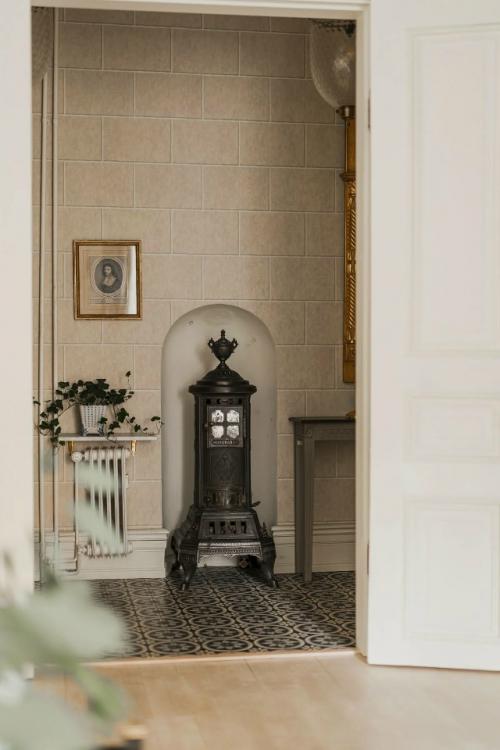 Продолжение просмотра.  Великолепная квартира с антиквариатом в доме 19 века в Швеции. 06