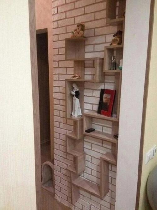 Кирпичная стена в интерьере выглядит красиво. 03