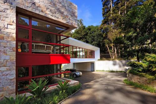 Дом с галереей в тропическом лесу Гватемалы. 02