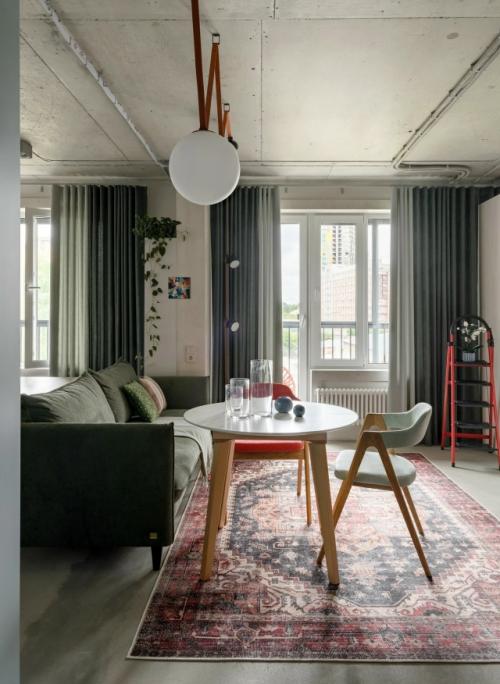 Яркая квартира в Академгородке для молодого мужчины 48 кв. 05