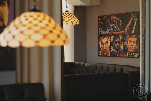 Интересные места района: ресторан Frank's. 05